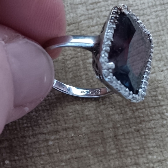 Rectangular Multi Faceted Deep Red Glass Silver Ring - Picture 7 of 15